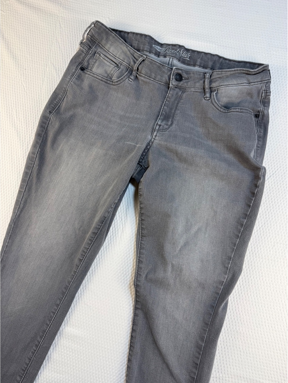 Old Navy Rockstar Women’s 14 Regular Gray Skinny Jeans Stretch Denim Minimalist